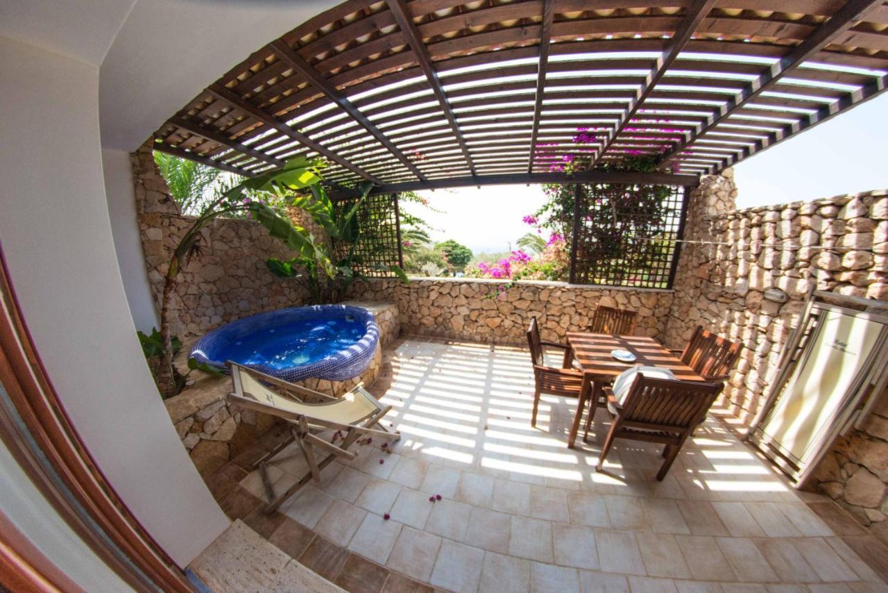 Cupola Bianca Resort LMP Buitenkant foto