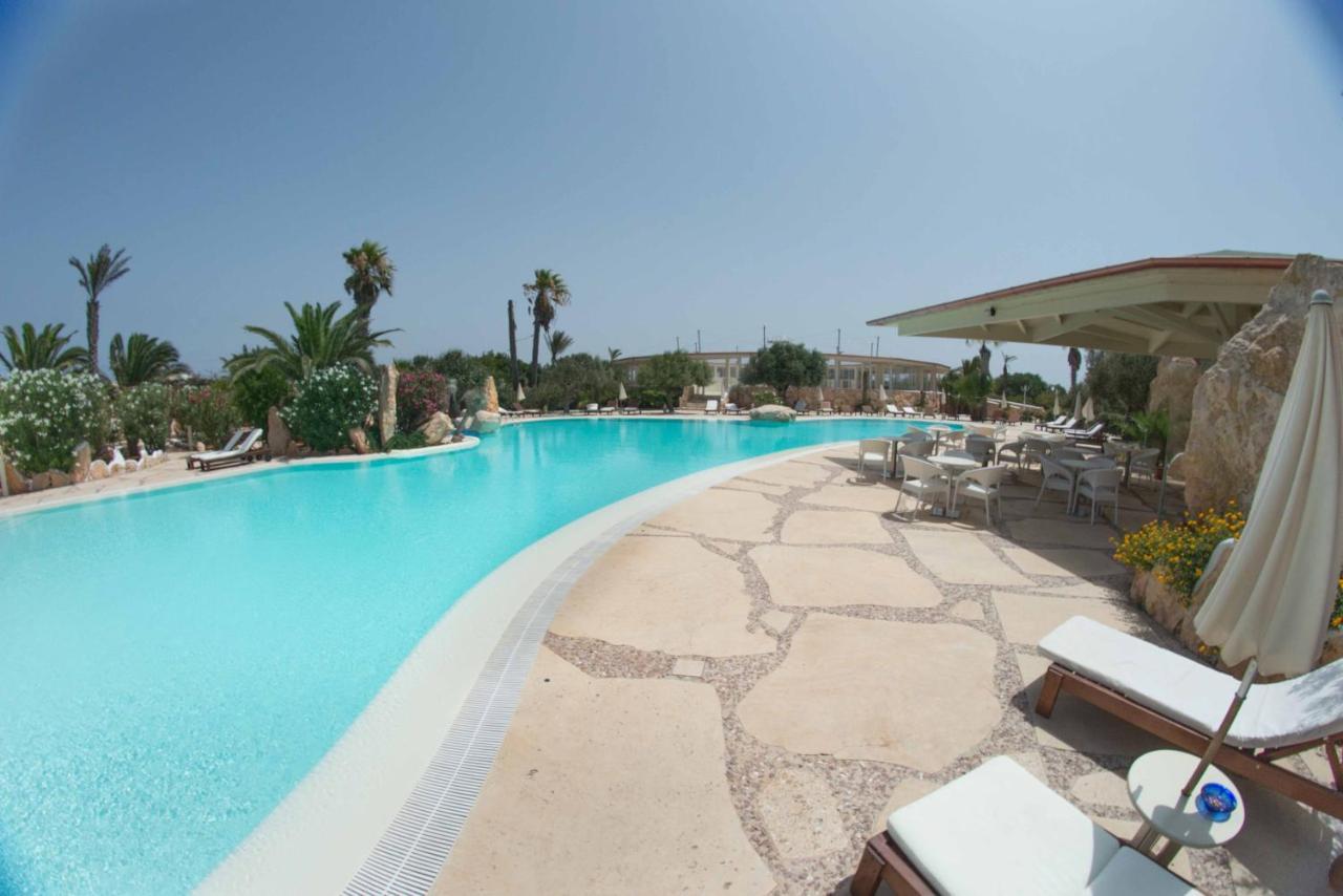 Cupola Bianca Resort LMP Buitenkant foto