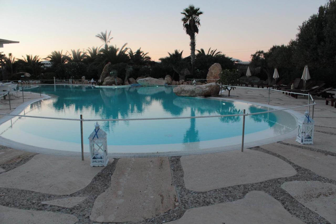 Cupola Bianca Resort LMP Buitenkant foto