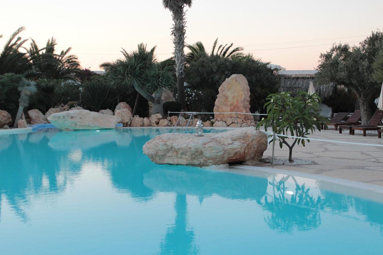Cupola Bianca Resort LMP Buitenkant foto