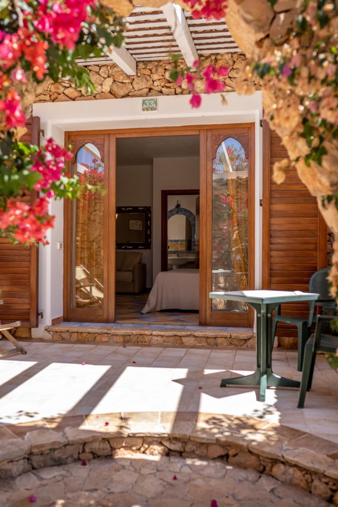 Cupola Bianca Resort LMP Buitenkant foto